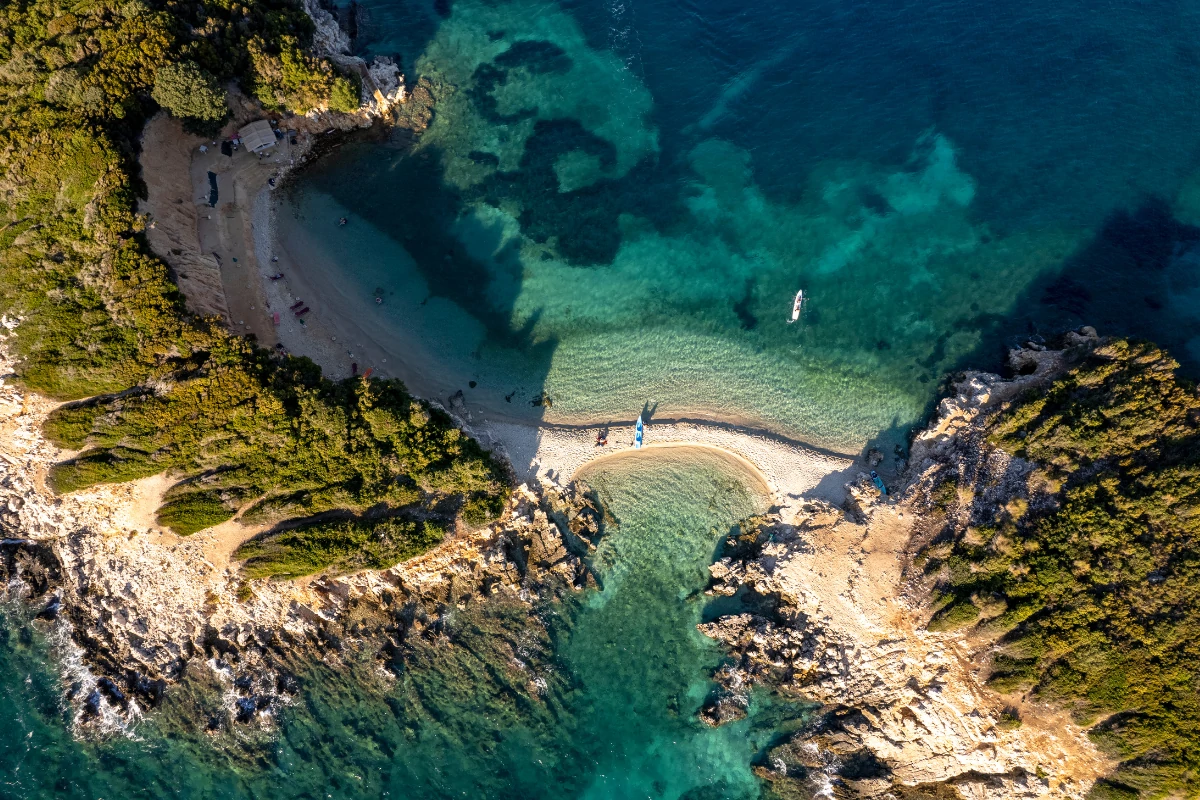 Wyspa Ksamil, Albania